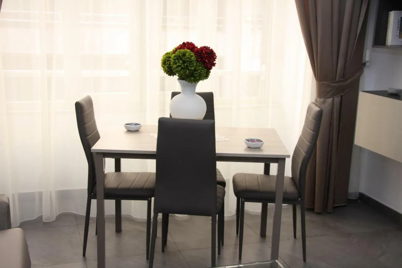Fiorentini 61 Apartment Naples Italy